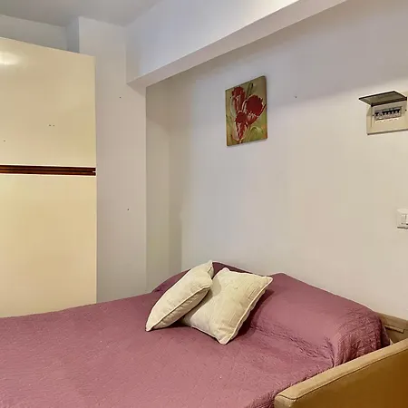 Apartment 150 Metri Dal Mare Bilocale Con Wi-fi In Centro. *