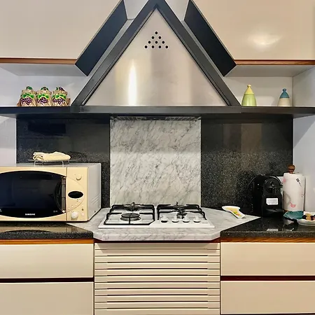 Apartment 150 Metri Dal Mare Bilocale Con Wi-fi In Centro. Loano