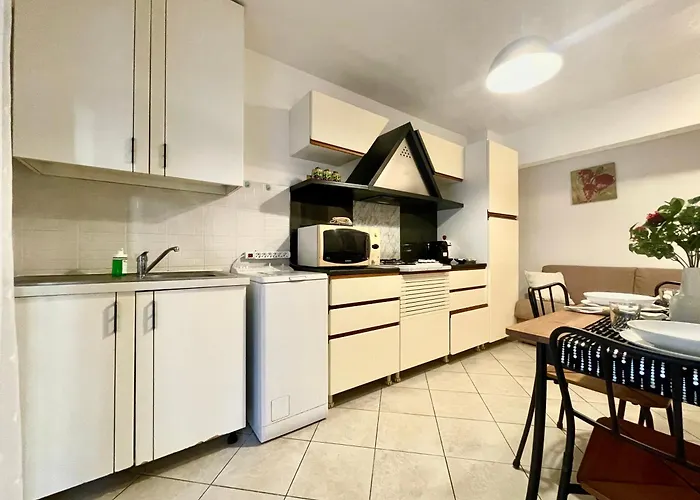 150 Metri Dal Mare Bilocale Con Wi-fi In Centro. Apartamento